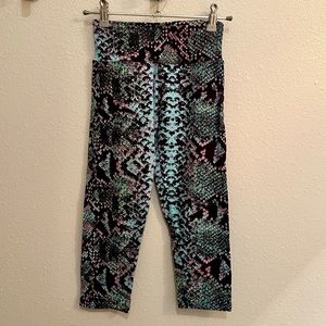 Brazil Wear crop python print leggings